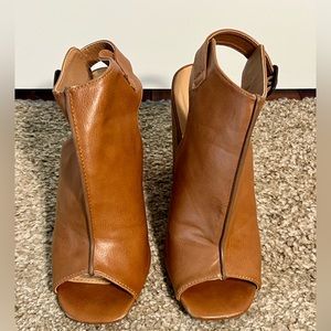 Wild diva lounge Open Toe wedge heels shoes ladies sz 6